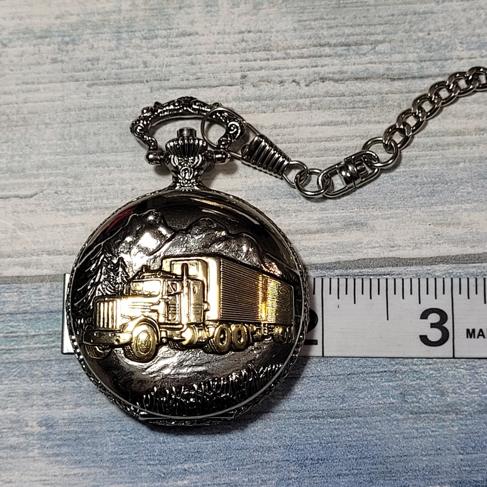 Madison QUARTZ Watch pocket with chain - Picture 5 of 7
